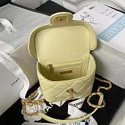 Chanel Small Vanity Case Lambskin bag Yellow 12.5 × 15 × 8 cm - 3