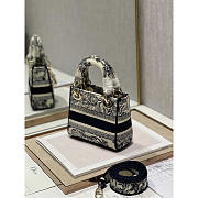 Dior Mini Lady D-lite Bag White and Black 17×7.5×14cm - 4