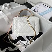 Chanel Vanity Bag Glossy Calfskin Gold White 14x19x8.5cm - 2