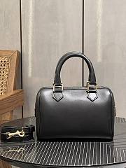 Celine Small Boston Cuir Triomphe Smooth Calfskin Black 19.5 x 14 x 11 cm - 3