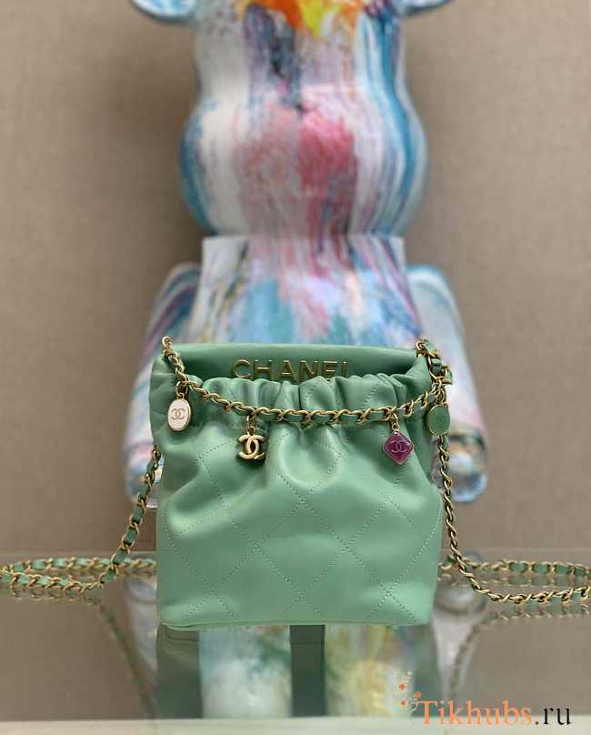 Chanel Small Bucket Bag Lambskin Gold Green 17 × 16 × 7 cm - 1