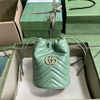 Gucci GG Marmont Matelassé Mini Bucket Bag Green 19x17x10cm