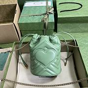 Gucci GG Marmont Matelassé Mini Bucket Bag Green 19x17x10cm - 2