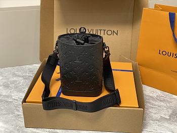 Louis Vuitton LV Noe Sling G65 Black 13 x 21 x 8.5 cm