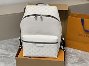 Louis Vuitton LV Backpack Discovery Taigarama White 30 x 40 x 20 cm - 1