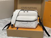 Louis Vuitton LV Outdoor Messenger Taigarama White 26 x 20 x 10.5 cm - 1