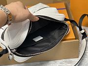 Louis Vuitton LV Outdoor Messenger Taigarama White 26 x 20 x 10.5 cm - 3