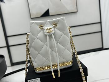 Chanel Mini Bucket Bag White 15x19x11cm