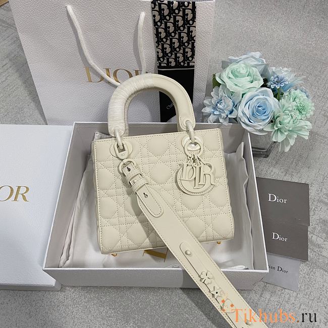 Dior Small Lady Ultramatte Cannage Calfskin White 20cm - 1