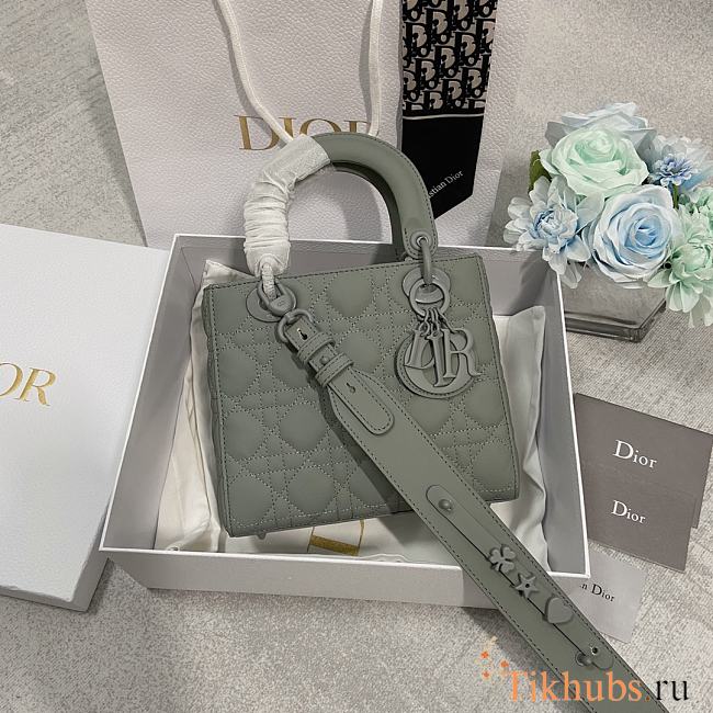 Dior Small Lady Ultramatte Cannage Calfskin Grey 20cm - 1