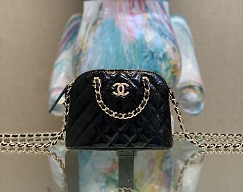 Chanel Clutch With Chain Patent Gold 16x11x5.5cm