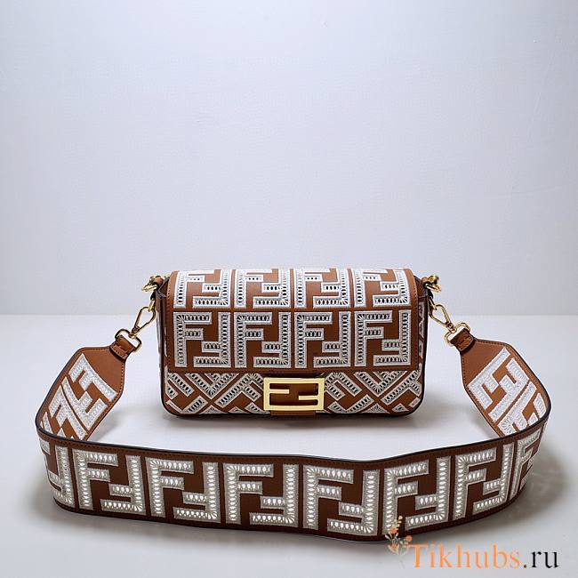 Fendi Baguette Brown FF Embroidery 27x15x6cm - 1