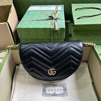 Gucci GG Marmont Matelasse Chain Mini Bag Black 20x14.5x4cm