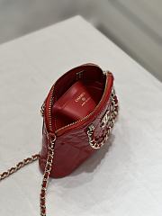 Chanel Clutch With Chain Patent Gold Red 16x11x5.5cm - 4