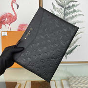 Louis Vuitton LV Daily Pouch Bag Black 29.5 x 21 x 1 cm - 2