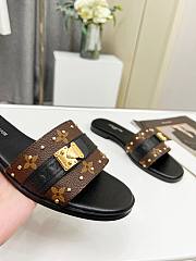 Louis Vuitton LV Lock It Flat Mule Black - 4