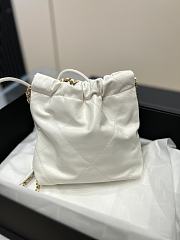 Chanel 22 Mini Handbag White 20x19x6cm - 3