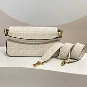 Fendi Baguette FF White Glazed Fabric Bag 27x15x6cm - 6