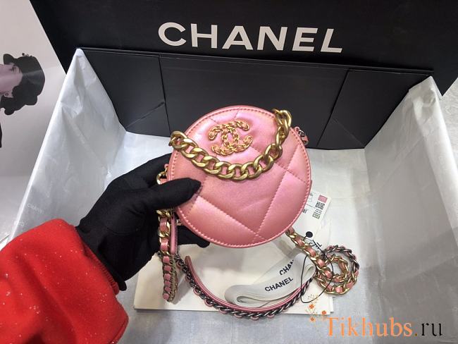 Chanel 19 Round Clutch With Chain Iridescent Pink Gold 12x12x4.5cm - 1