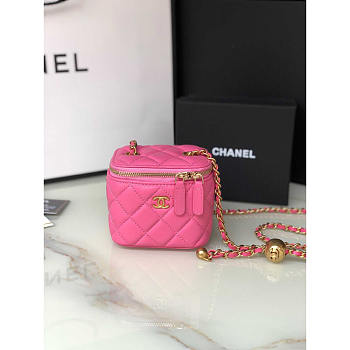 Chanel Lambskin Quilted Pearl Crush Mini Vanity Case Pink 8.5x11x7cm