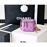 Chanel Lambskin Quilted Pearl Crush Mini Vanity Case Purple 8.5x11x7cm - 1