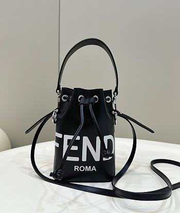 Fendi Mon Tresor Black Leather Mini Bag 18x12x10cm