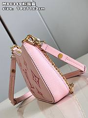 Louis Vuitton LV Easy Pouch On Strap Pink 19 x 11.5 x 3 cm - 3