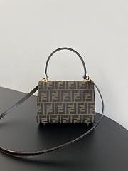 Fendi Brown Vintage Top Handle Shoulder Bag 21x15x10cm - 2