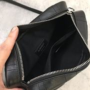 Burberry Small Lola Camera Bag Black 24 x 6 x 15 cm - 4