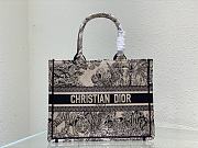 Dior Medium Book Tote Beige Multicolor 36 x 27.5 x 16.5 cm - 1