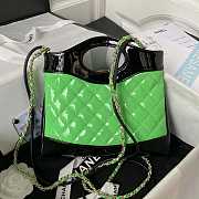 Chanel Mini Bi Color Chain Patent Leather Bag Black Green 22 x 23 x 5.5 cm - 4