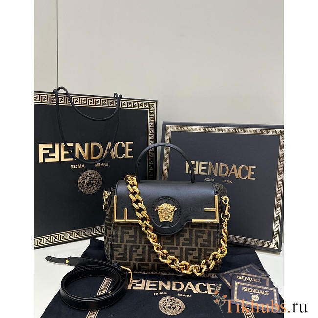 Fendi Fendace La Medusa Brown 25x15x22cm - 1