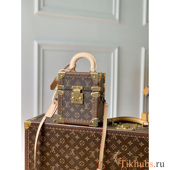 Louis Vuitton LV Camera Box Monogram 17.5 x 21.5 x 10.5 cm - 1