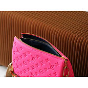 Louis Vuitton LV Coussin Crossbody Bicolor Pink 26cm - 3