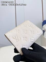 Louis Vuitton LV Victorine Wallet Cream 12 x 9.5 x 1.5 cm - 3