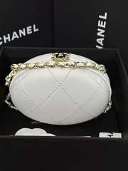 Chanel Clutch With Chain Lambskin White 8.5x12x6cm - 5