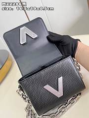 Louis Vuitton LV Twist Lock XL Black 16.5 x 19 x 8.5 cm - 5