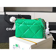 Chanel 19 Small Green Lambskin Bag 26cm - 5