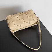 Bottega Veneta Brick Cassette Beige 28x14x10cm - 2