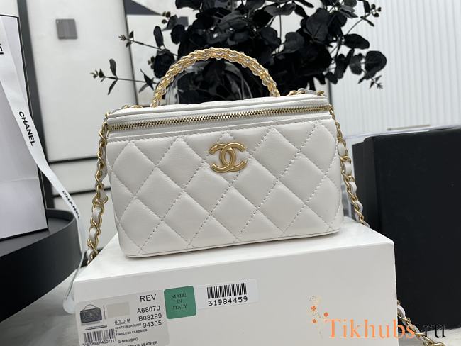 Chanel Vanity Top Handle White Lambskin Gold 9.5x17x8cm - 1