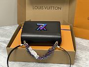 Louis Vuitton LV Twist MM Epi Black 23 x 17 x 9.5 cm - 3