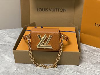 Louis Vuitton LV Twist Lock XL Honey Gold 16.5 x 19 x 8.5 cm