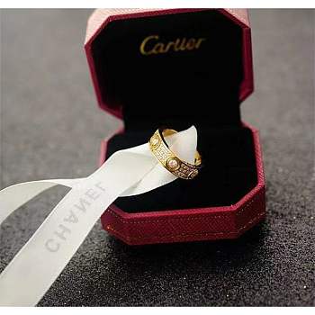 Cartier Ring in Golden
