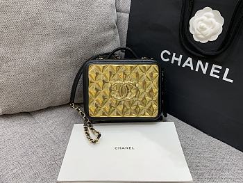 Chanel Vanity Case Black Gold Limited Edition 17cm