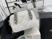 Chanel Vanity Case White Caviar White Silver 11x8.5x7cm - 2