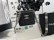 Chanel Vanity Case White Caviar Black Silver 11x8.5x7cm - 1