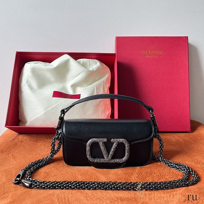 Valentino Loco Small Shoulder Bag With Jewel Logo Black 20x11x5cm - 1