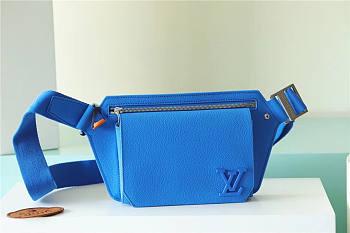 Louis Vuitton LV Takeoff Slingbag Bright Blue 30 x 16 x 3 cm