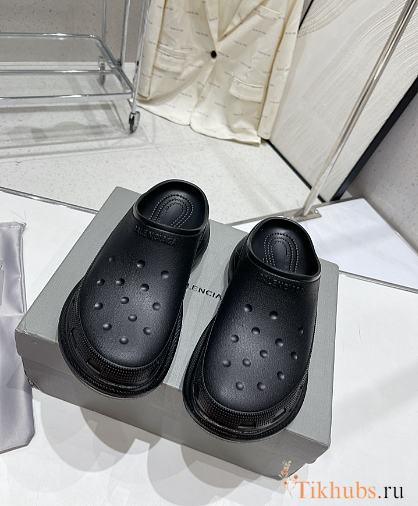 Balenciaga Women'S Crocs Mule In Black - 1