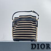 Dior Medium C'est Bag Natural and Denim Blue Marinière Raffia 24 x 10 x 24.5 cm - 3